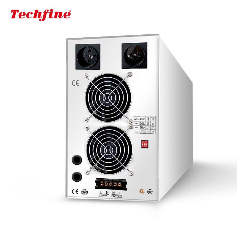 Techfine Beliebter Design-Wechselrichter 300 W 500 W 700 W 1000 W Einphasen-Ausgangsleistung Reiner Sinus-Wechselrichter für Pumpen USV-Fabrik